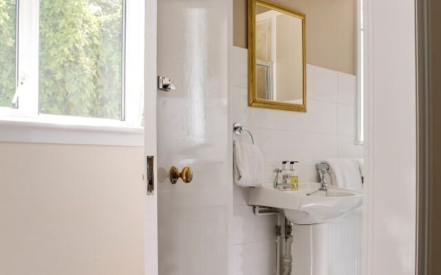 Harwood House B&B