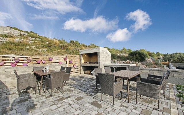 Amazing Home in Sibenik With Wifi and 2 Bedrooms