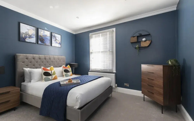 Elliot Oliver - Stunning 6 Bedroom Regency House With Parking