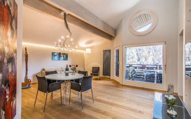 Waldhotel Fletschhorn - Panoramic Retreat in Saas Fee
