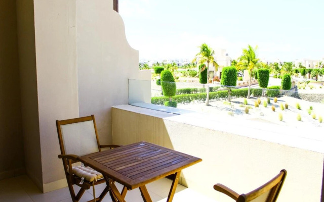 Lagoon View Apartment With Terrace