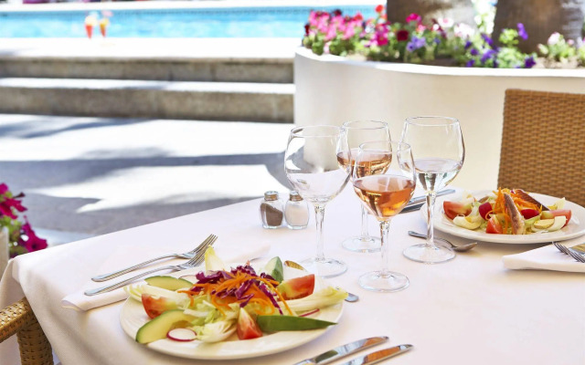 Universal Hotel Bikini