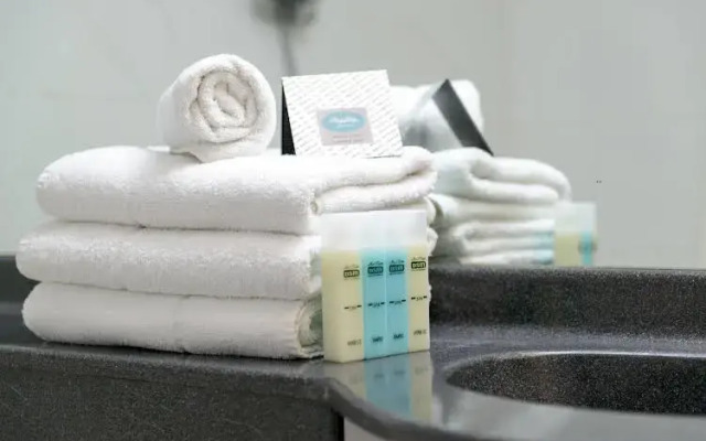Royalty Suites