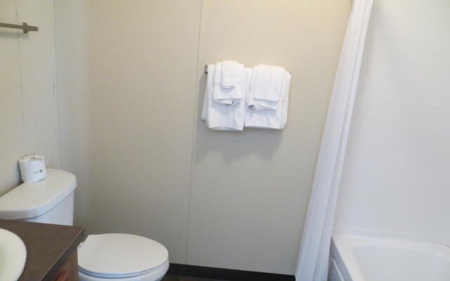 Shale Lodge Pleasanton