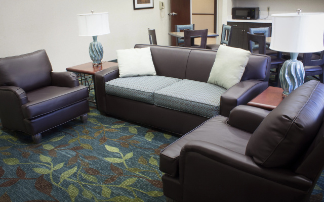 Candlewood Suites Youngstown W I-80 Niles Area by IHG