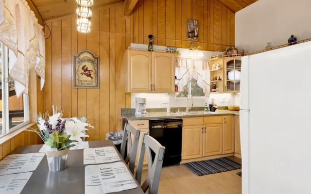 Sweet Cabin Home Gateway #2576