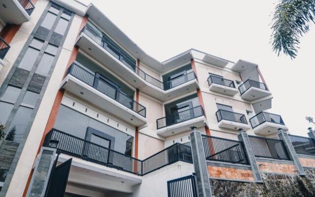 RedDoorz near Taman Rekreasi Selecta