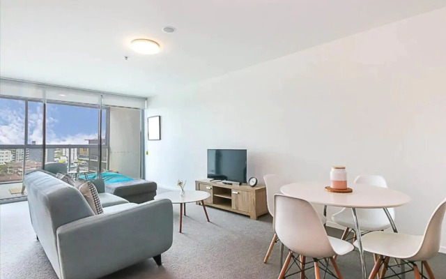 Modern Apartment Close to Brisbane CBD
