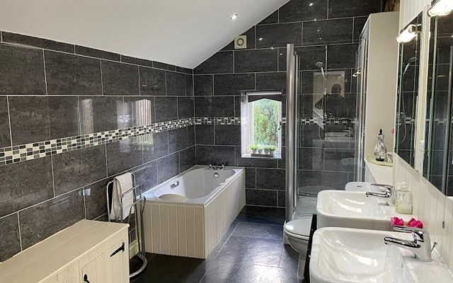 Rhiwddu Barns - Brecon Beacons National Park