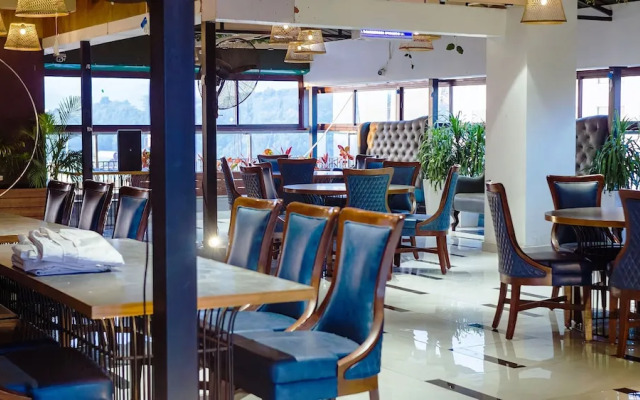 Aura Rooms