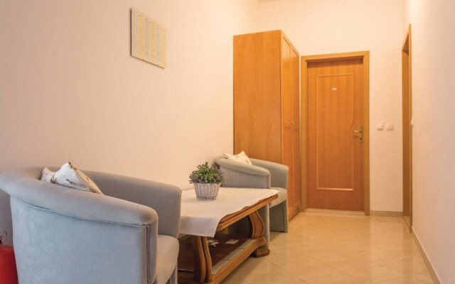 Beautiful Home in Makarska With Wifi and 1 Bedrooms