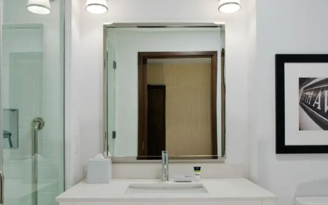 Holiday Inn Cleveland-Airport