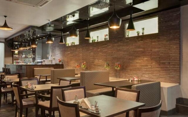 На Смирновской, 25