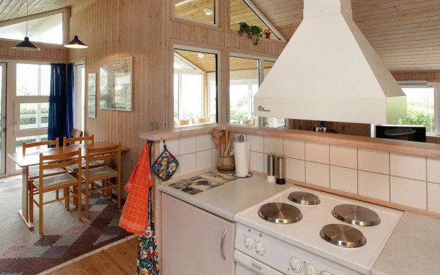 6 Person Holiday Home in Vinderup