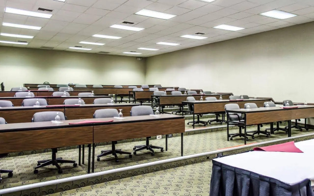 Norwood Inn Hudson - Akron North