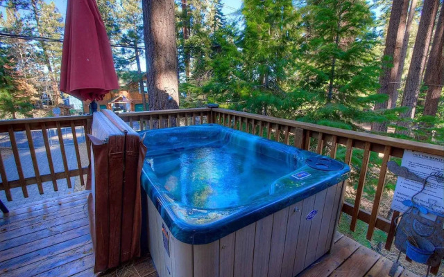 Smokey Joes - 5 Br Cabin