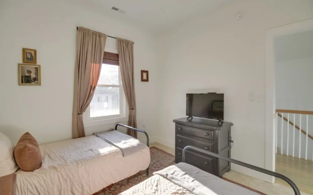 Charming Appomattox Home: Half-mi to Main Street!