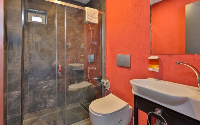 Wolf Of The City Hotel & Spa
