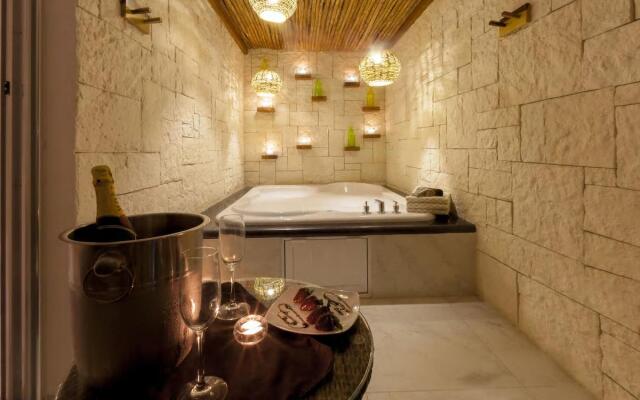 Soho Playa Hotel
