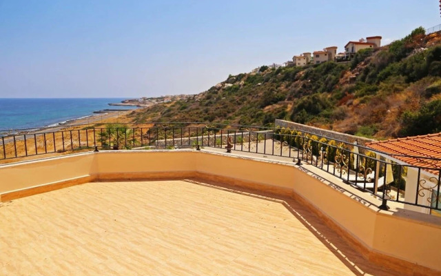 Villa Panoroma by Amy Villas