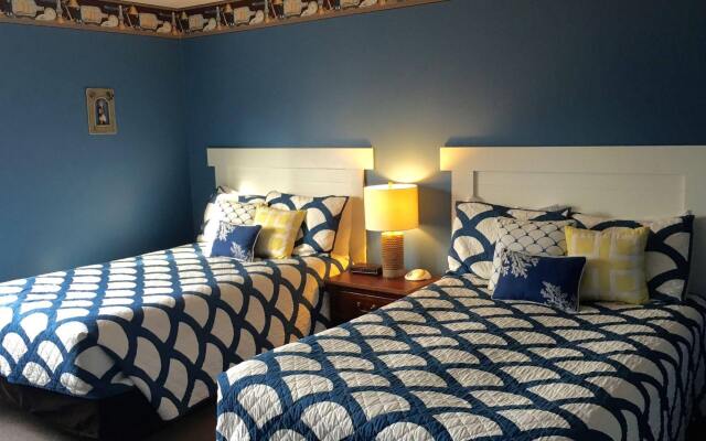 Empire Lakeshore Inn