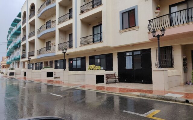 Comfortable Apartment Very Close To Ghadira Bay