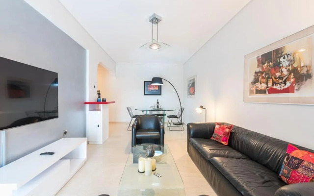 Seaside Central Apartment