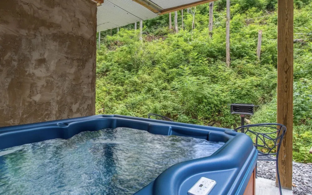Bearly Hidden by Jackson Mountain Rentals