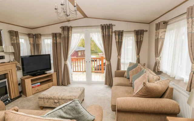 32 Lake View, Norwich