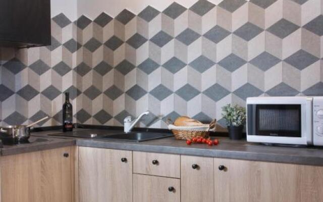 Studio Apartments River