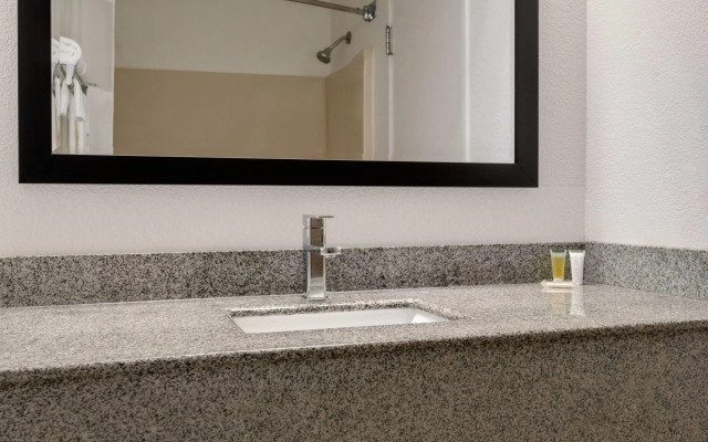 Days Inn by Wyndham Lexington