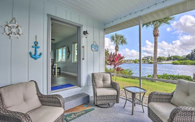 Waterfront Nokomis Escape w/ Dock, Kayaks & Bikes!