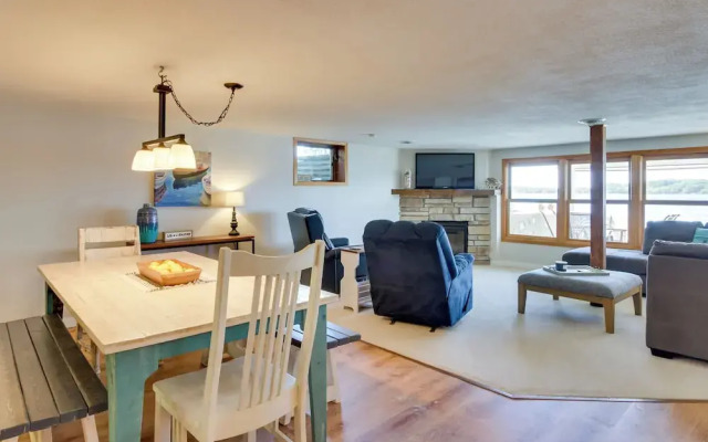 Boat Dock & Private Beach: Lake Mary Retreat!