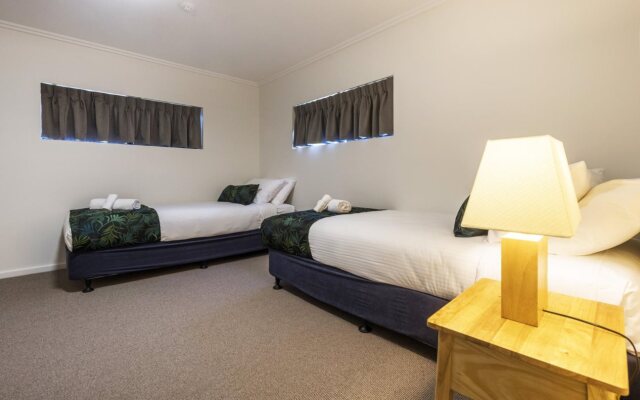 MAS Country Club Maclean Motel