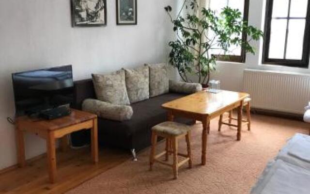 Toni's Guest House