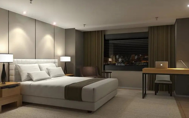 Renaissance Hotel