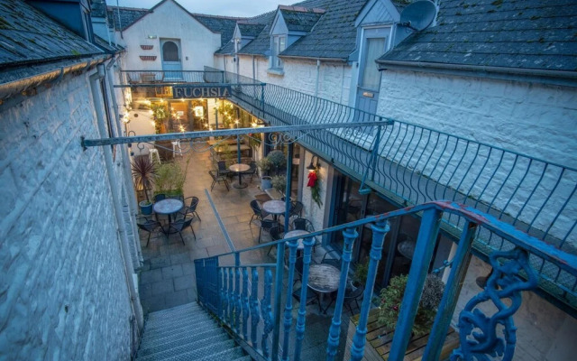 The Penthouse At The Mews - 2 Bedroom Apartment - Tenby