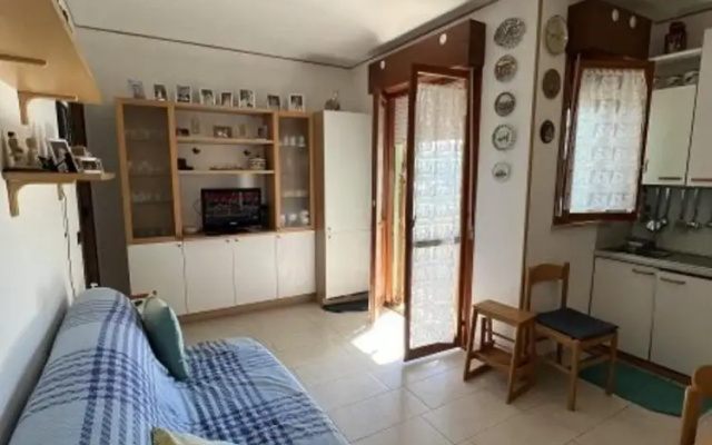 Spacious Apartment With Pool Access
