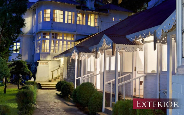 Summit Swiss Heritage Hotel & Spa