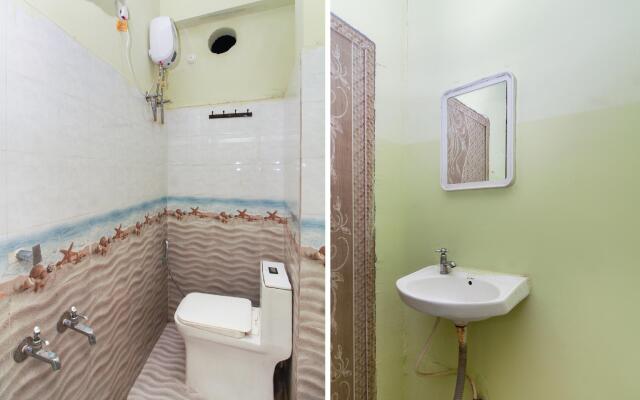 9 Star Guest House by OYO Rooms