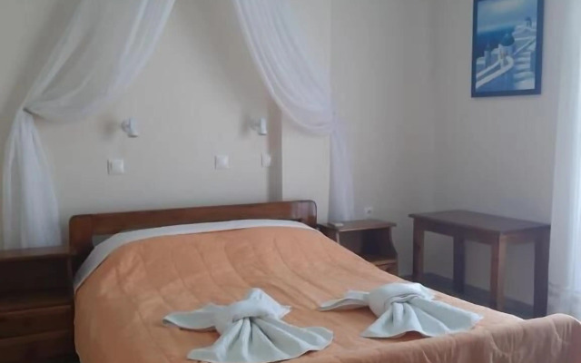 Villa Nikos Karamolegos