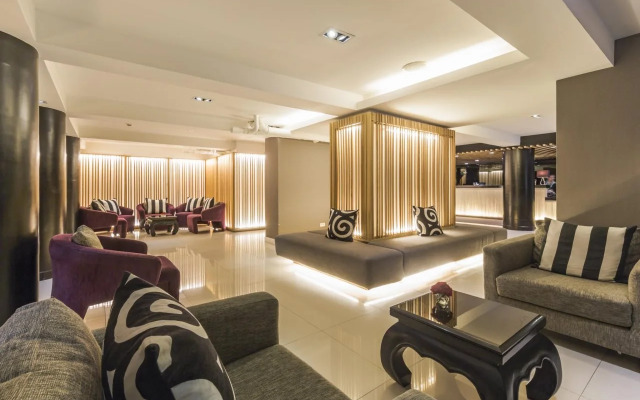 Hotel Vista Express (Formerly Four Seasons International House)