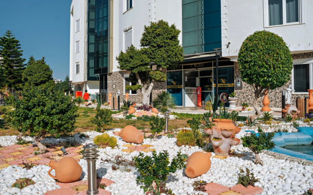Rada Apart Hotel