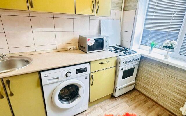 Апартаменты на улице Бирюзова 14