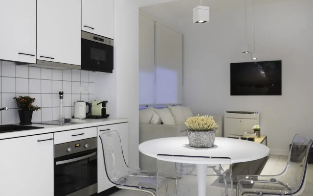 Euryclea Residences