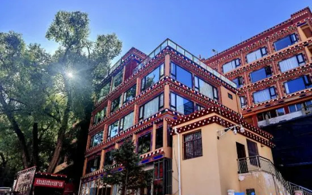 Minshan Xingzhe Muxin Wangqinda Hotel (Dege Yinjing Yuan Branch) – Exterior – Geiqe