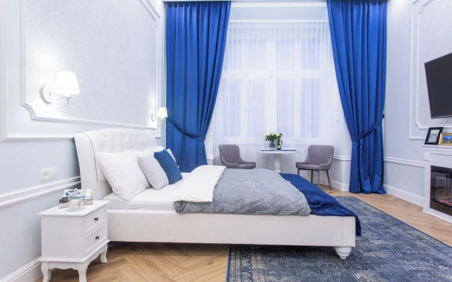 Main Square Apartments