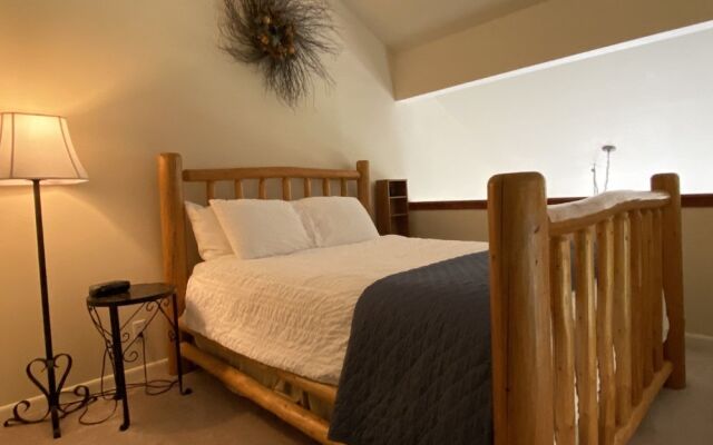 Mountain Harbor #204 2 Bedroom Condo