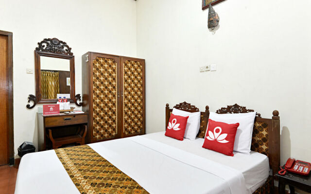ZEN Rooms Pasar Kembang 1