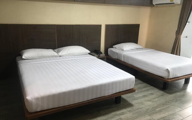 Watana Hotel